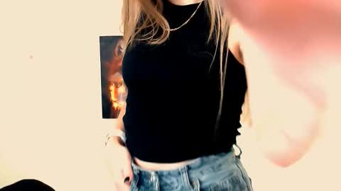 Angelina online show from October 3, 7:05 am