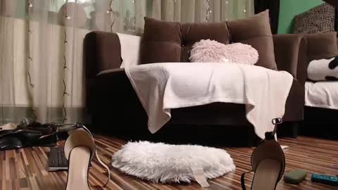 Antonia online show from October 13, 6:37 am