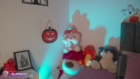 Snapshot of miss_brunette_ chatting on October 21, 1:54 am lucy 3 online show from October 21, 1:54 am