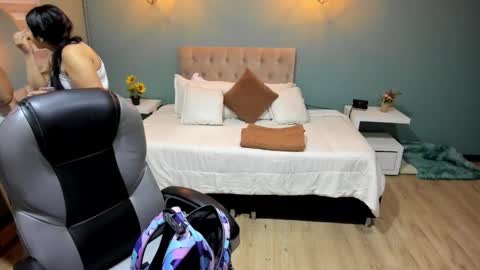 Cataleya online show from November 10, 11:24 am