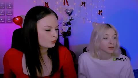 miss_courtney online show from March 23, 9:58 am