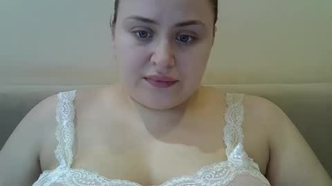 Miss Crystal online show from February 26, 1:25 pm