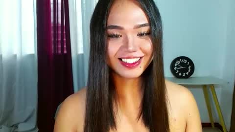 Lara online show from September 27, 9:45 pm