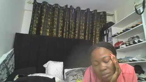 Miss Kiarrafit online show from December 19, 11:44 pm