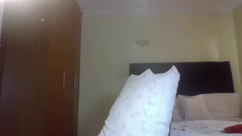 Snapshot of miss_kiarrafit chatting on October 13, 6:48 am Miss Kiarrafit online show from October 13, 6:48 am