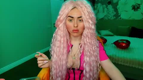 miss_kiten online show from June 11, 7:01 pm
