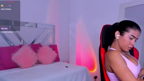   online show from February 17, 2:06 pm