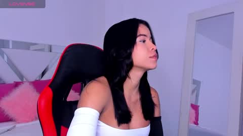   online show from February 22, 10:52 pm