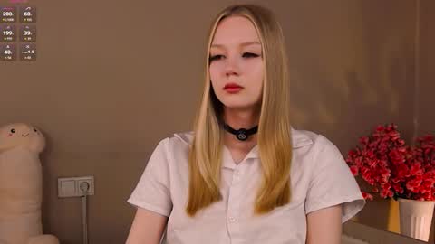 Nicole online show from May 6, 11:22 pm