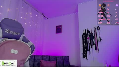    100 thumbs up online show from April 6, 1:12 pm