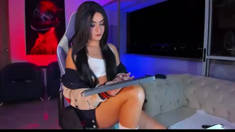 Sophie Cardenas ..... independent model online show from July 27, 2:09 am