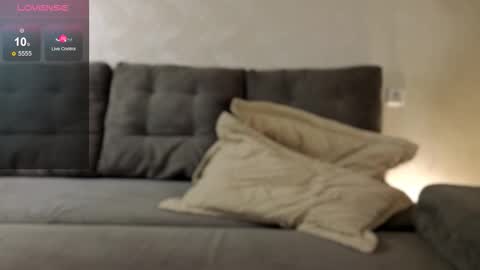 miss_ur_kiss online show from October 13, 6:15 am