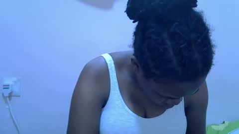 miss_velour online show from March 29, 12:40 pm