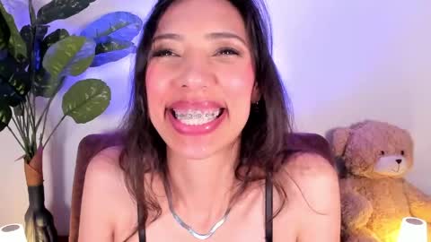 Miss Veronica online show from April 15, 1:47 pm