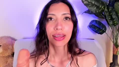 Miss Veronica online show from May 21, 6:47 pm