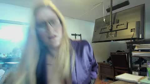 Snapshot of missandsircum chatting on March 3, 7:49 pm missandsircum online show from March 3, 7:49 pm