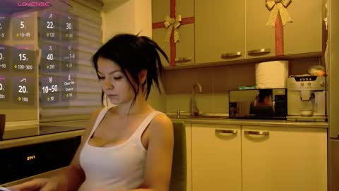 missbya online show from December 15, 5:47 am