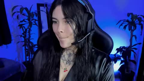 Missy Charlottte.  Hey remember to give me a thumbs up ty online show from November 29, 3:14 am