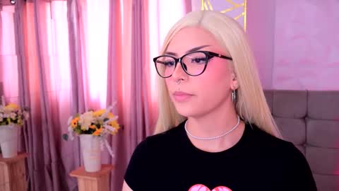 ELEKTRA online show from March 7, 1:44 pm