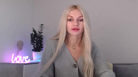 EMMA online show from December 17, 9:16 pm