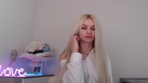 EMMA online show from January 10, 9:42 pm