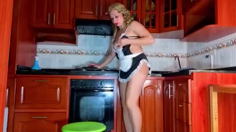 Escarlet online show from September 9, 2:33 am