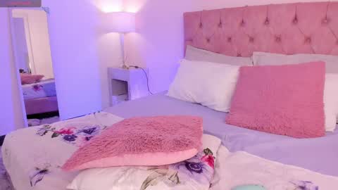 Melany Hiller online show from October 9, 3:45 am