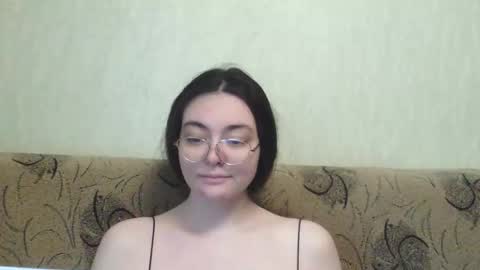 missis mona online show from March 25, 8:10 am