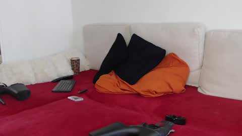 missjenifer online show from February 7, 11:01 am