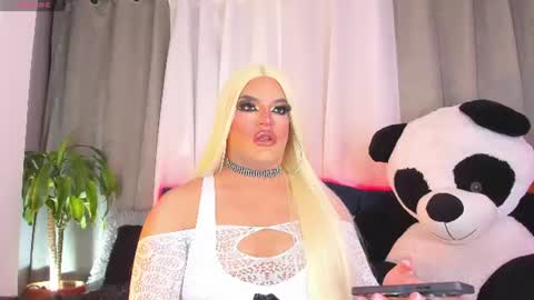 kassandra lazcano online show from July 21, 12:34 am