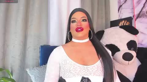 kassandra lazcano online show from June 23, 12:40 am