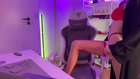 misslalii online show from November 20, 7:22 pm