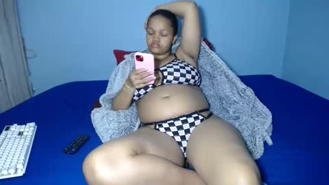 mimmi online show from September 25, 8:10 am