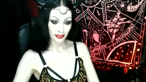 MissMoonDoll online show from January 2, 4:41 am