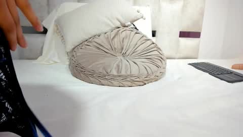 missnatasha05 online show from September 14, 1:30 am