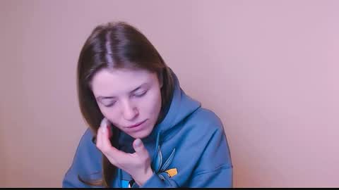 Snapshot of missoliviaa_ chatting on February 7, 9:26 am Olivia online show from February 7, 9:26 am