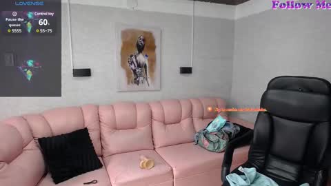 Penelope online show from February 20, 3:08 pm