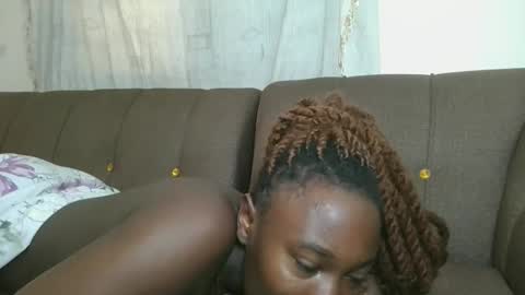 pretty gal online show from September 14, 9:33 am