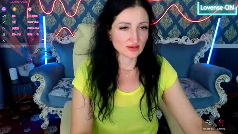 missrossi online show from November 17, 1:35 pm