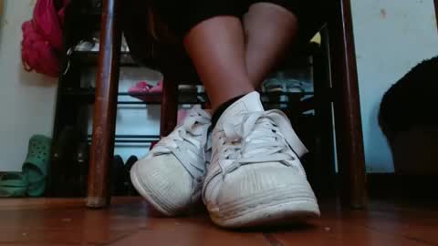 TELL ME MISS online show from December 31, 2:36 pm