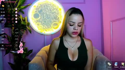 missvalery1 online show from February 10, 11:45 pm