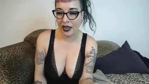 Missy Dee online show from January 13, 8:37 am