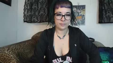 Missy Dee online show from November 8, 8:28 am