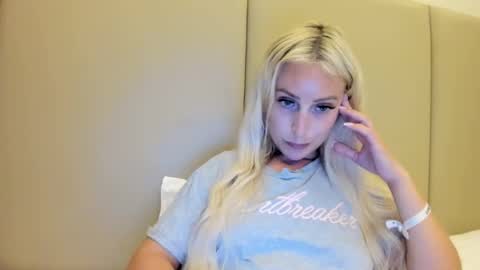 Missy matrix online show from November 25, 5:45 pm