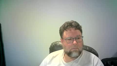 Mr. Happy online show from November 9, 4:49 am