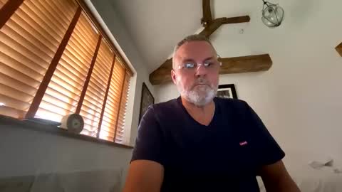 Misterblivs online show from November 19, 2:27 pm