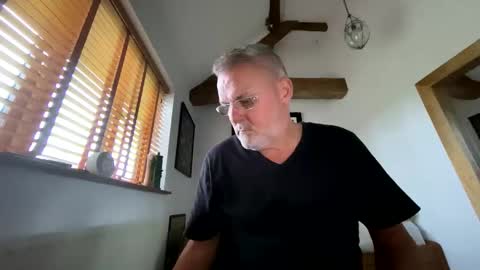 Misterblivs online show from April 2, 5:42 pm