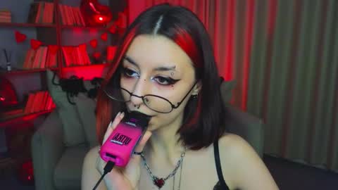 Marcelline online show from February 7, 10:51 am