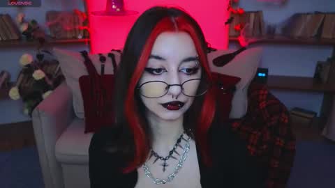 Marcelline online show from October 26, 11:00 am