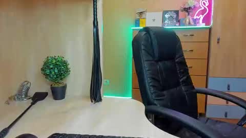 Mistress Kristi online show from February 28, 5:59 pm